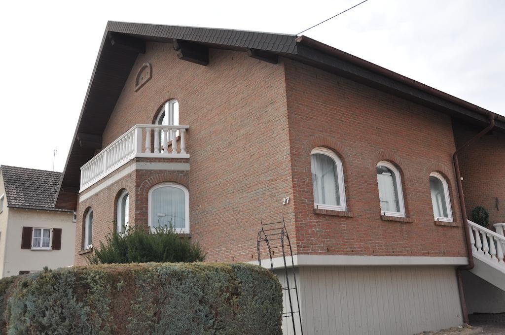 Gästehaus Ullmannshof Kirchheim am Neckar Exterior foto