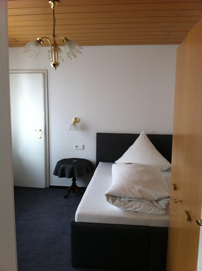 Gästehaus Ullmannshof Kirchheim am Neckar Zimmer foto